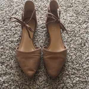Pointed toe flats